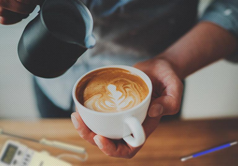 Τα βασικά αξεσουάρ για επιτυχημένες latte art δημιουργίες